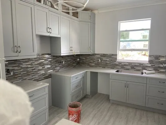 Sunset Tile & Renovations Logo