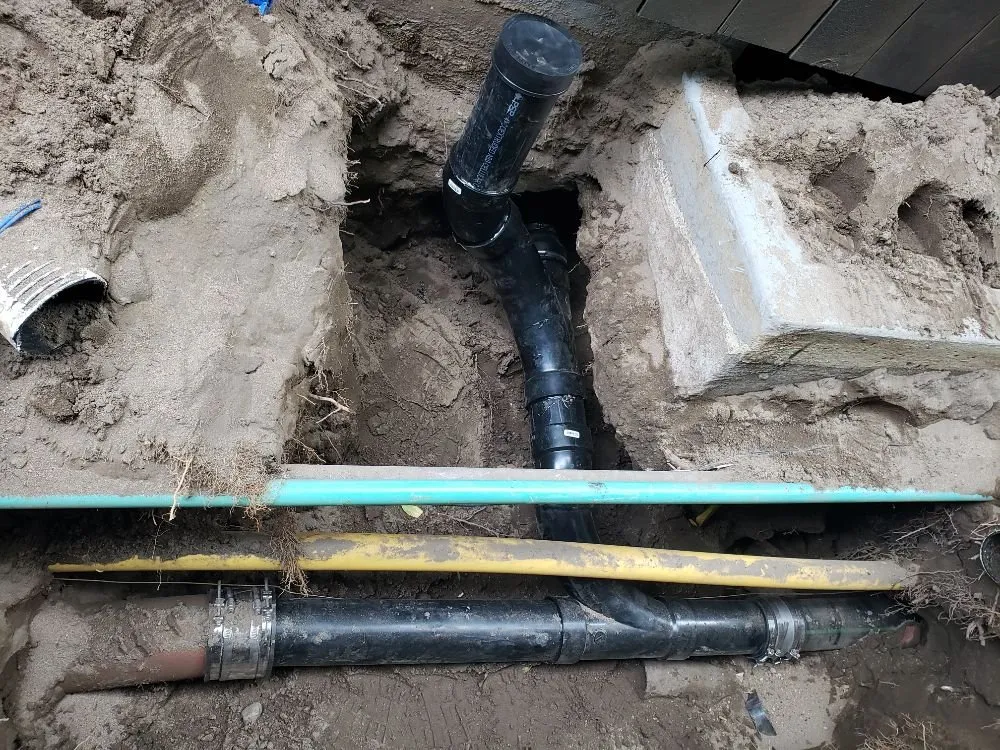 Emergency pipe repair service in Woodland Hills, CA - Super Dave's Plumbing