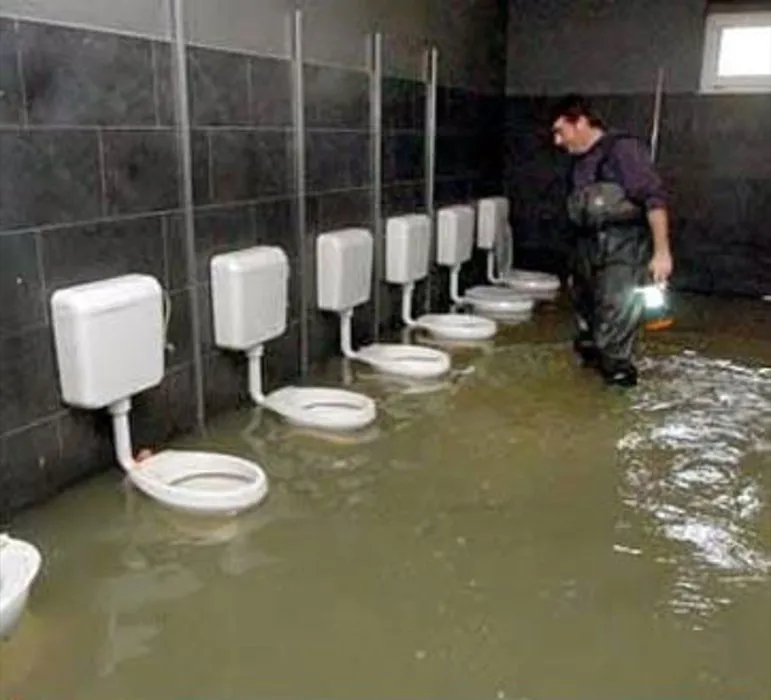 Slide of Super Plumbers 911