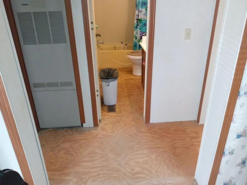 Top-rated water heater service service in Muscle Shoals, AL - SuperDave's Roof Repair and Remodeling