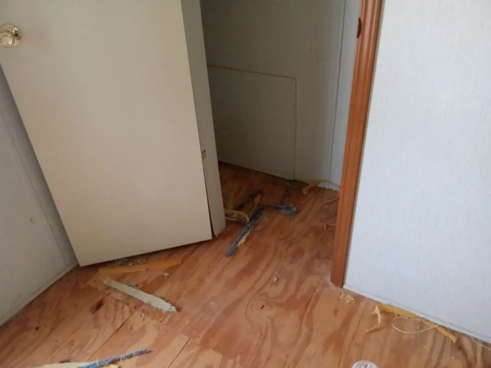 Top-rated water heater service for homes in Muscle Shoals, AL by SuperDave's Roof Repair and Remodeling