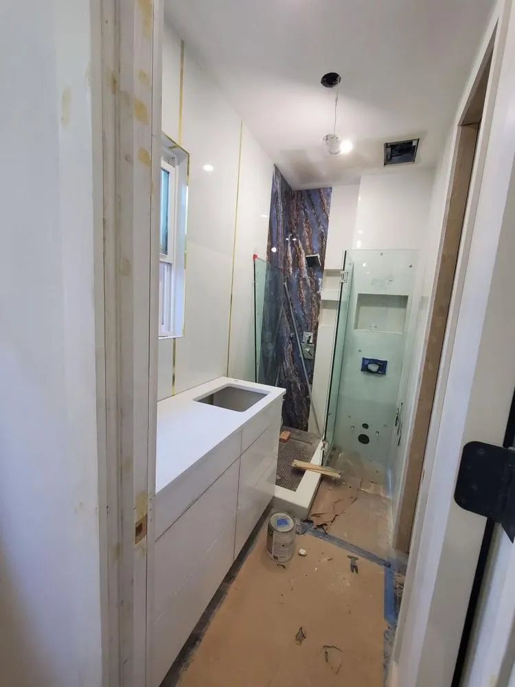 Slide of Supreme Construccion