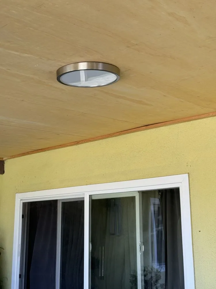 Slide of Supreme Plumbing and Electrician