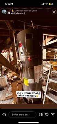 Supreme Water Heating and Plumbing Logo