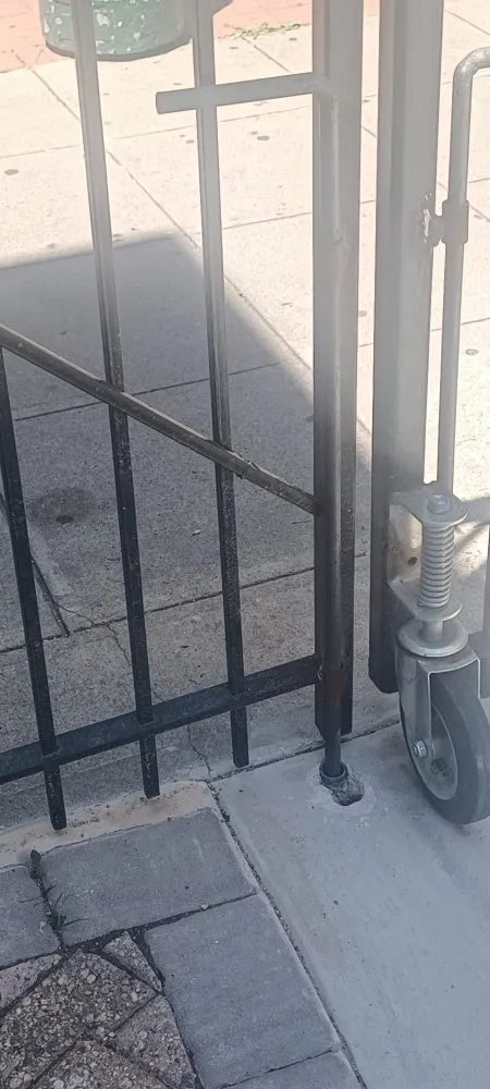 Slide of Survival Tech Handyman