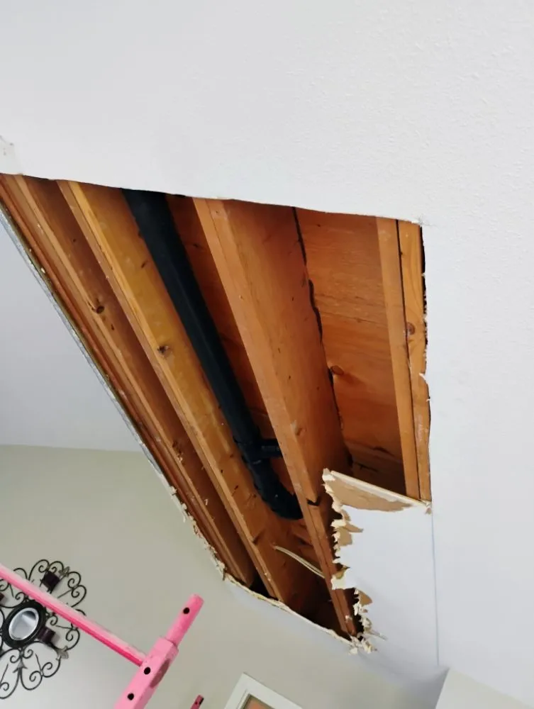 Slide of SYA Constrution