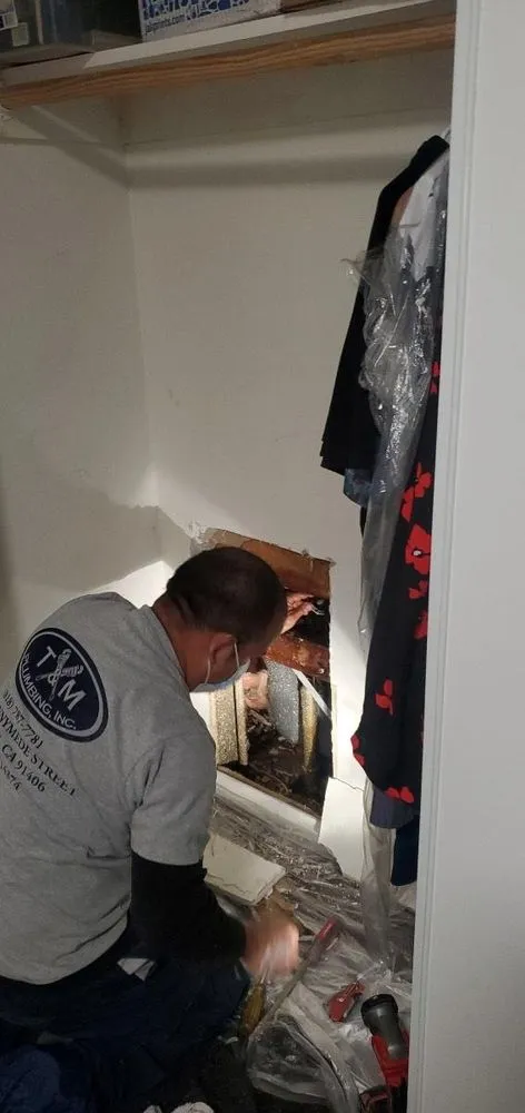 Slide of T & M Plumbing