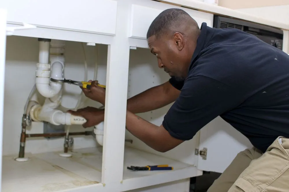 Slide of T & T Davis General Maintenance