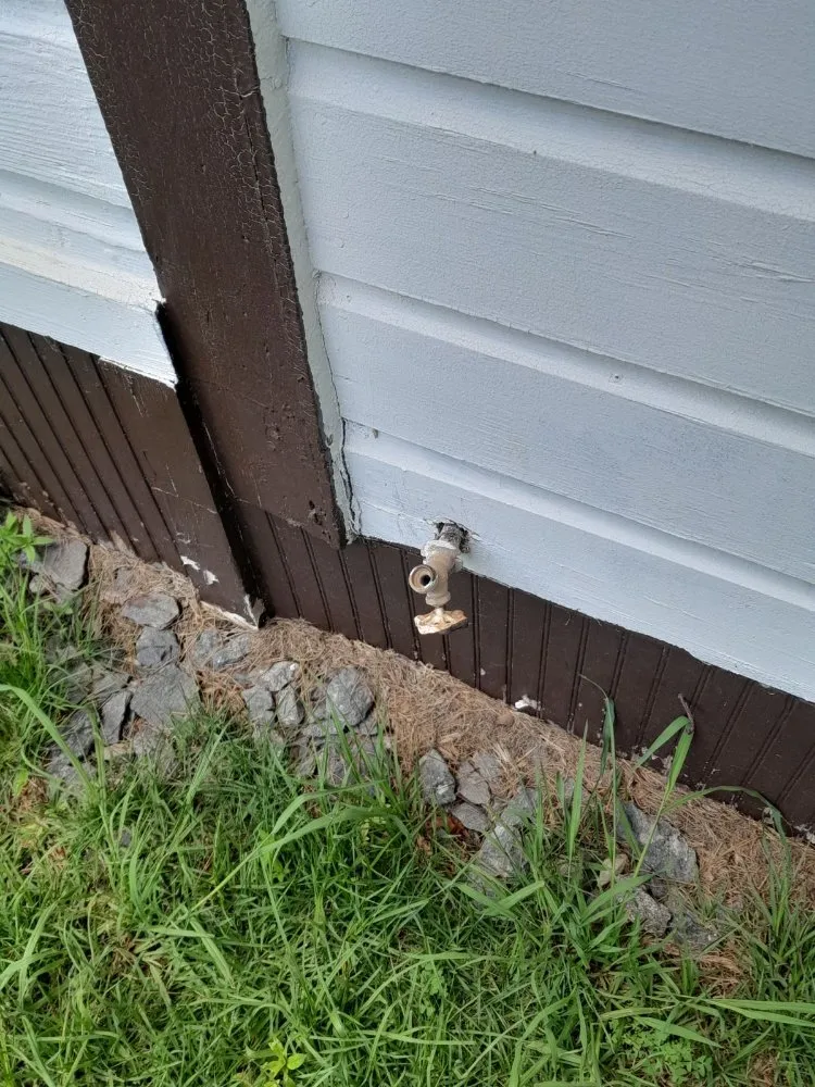 Slide of T & T Plumbing Repairs and Handyman Services