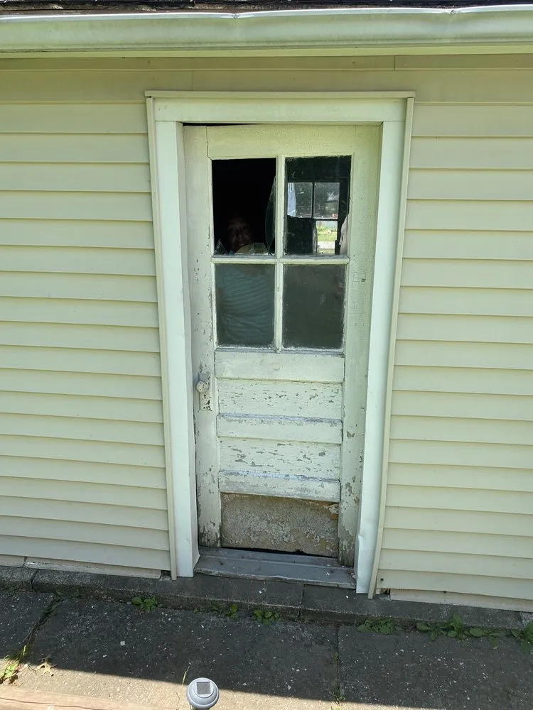 Emergency drain cleaning experts serving East Hartford, CT - T Power House Building & Remodeling