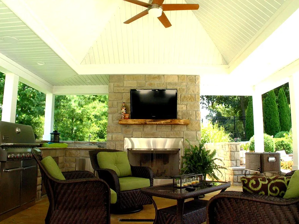 Slide of T R E Electric