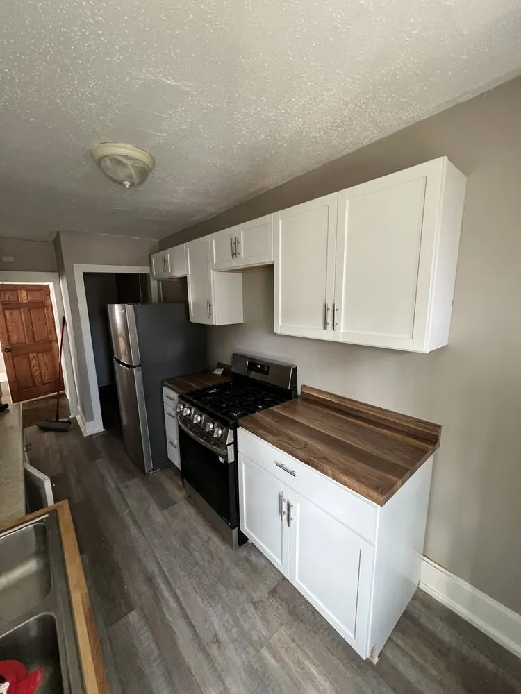 Slide of Tailgate Construction