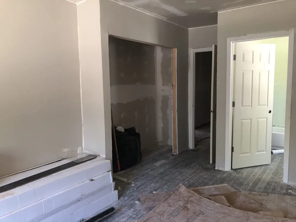 Slide of TcB New & Used Construction