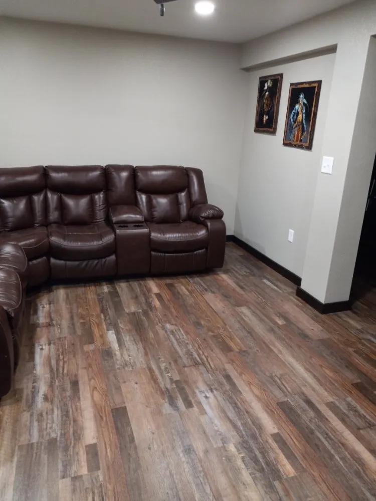 Slide of Teewolf Maintenance Service