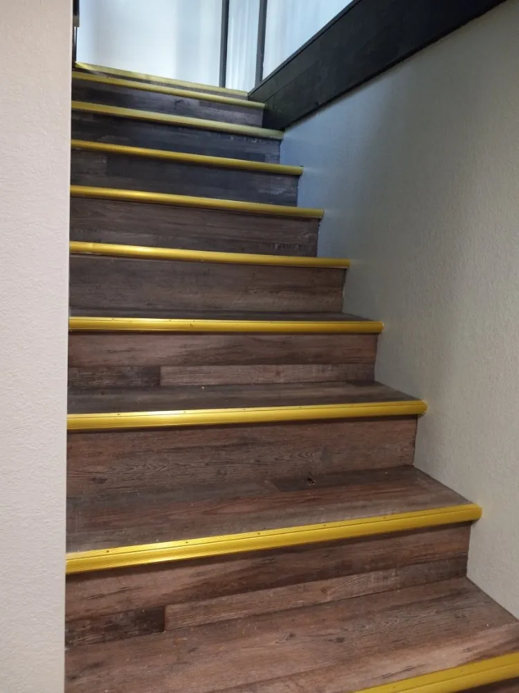 Slide of Teewolf Maintenance Service