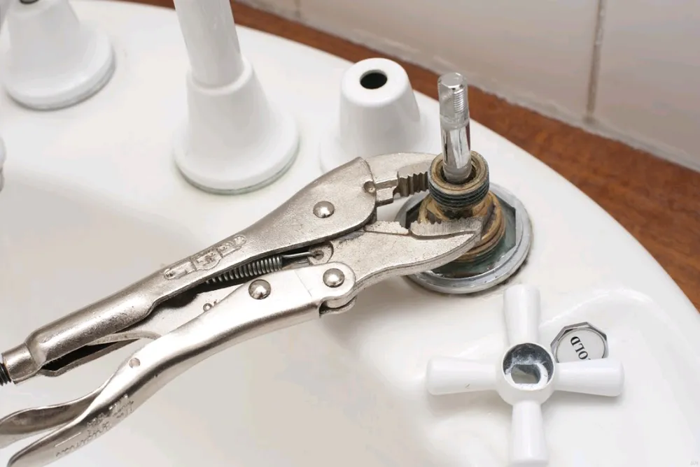 Professional plumbing repair in Philadelphia, PA by Temple Plumbing & Heating