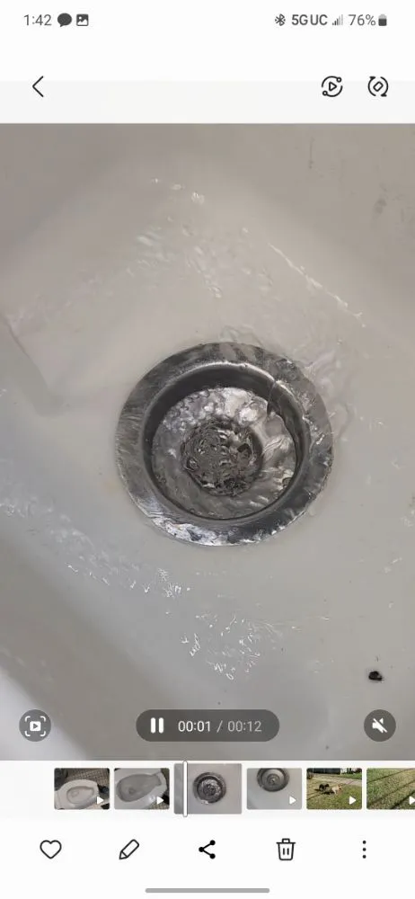 Slide of Tenishia's Cleaning And Plumbing