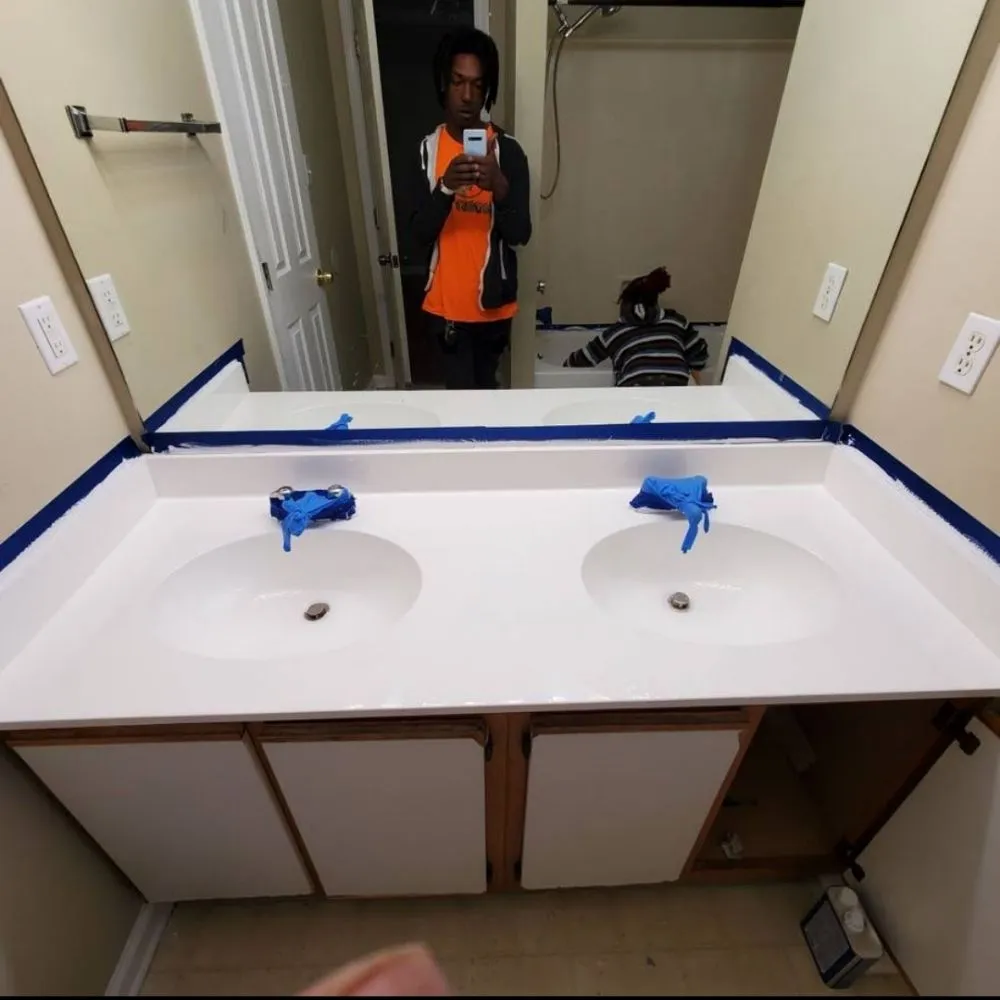 Slide of Tenishia's Cleaning And Plumbing