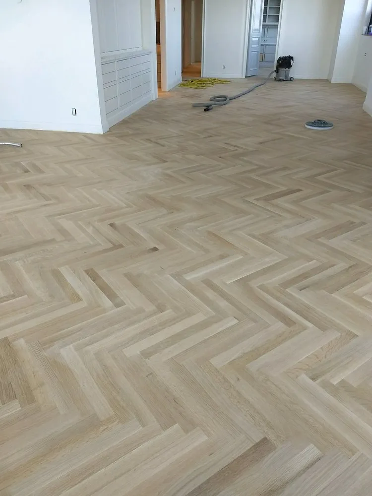 Slide of Tensta Kons Flooring