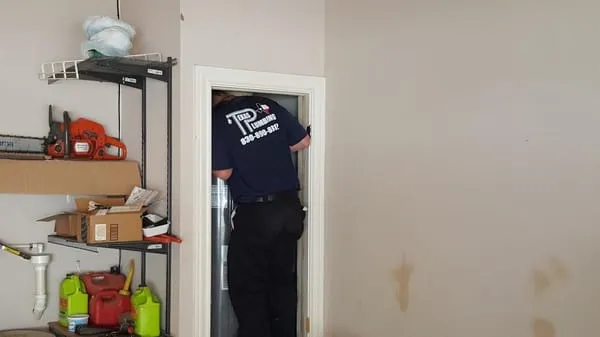 Texas James Plumbing Logo