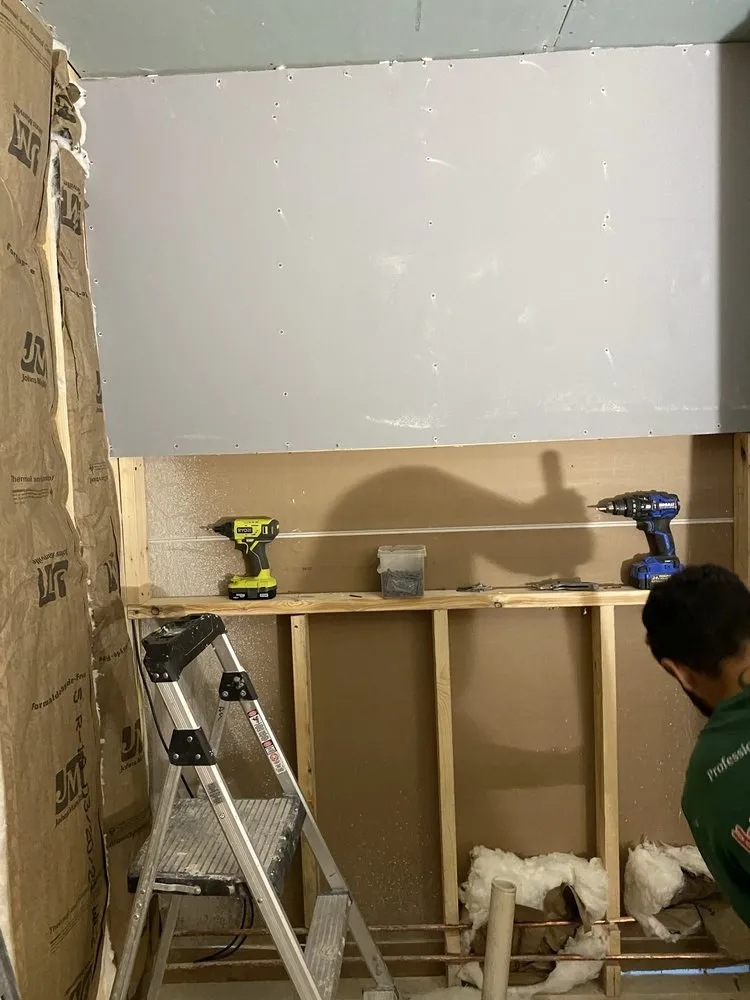 Slide of TH Premium Construction