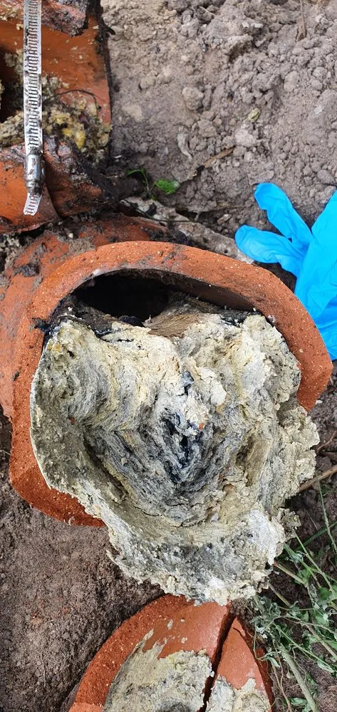 Slide of Thagermanguy Drain Solution