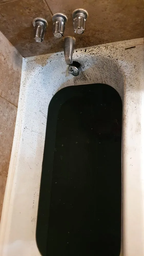 Slide of Thagermanguy Drain Solution