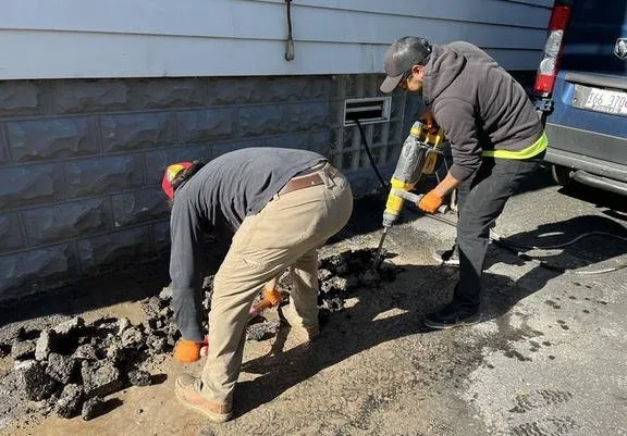 Slide of The All Pipes