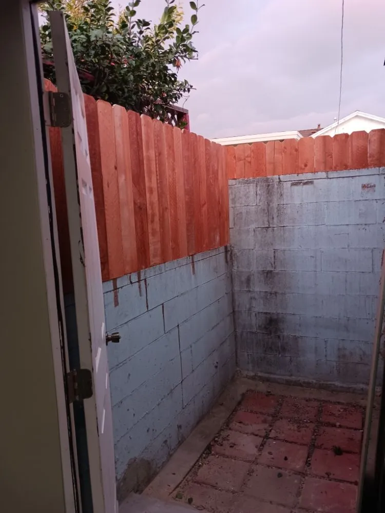 Slide of The Angeleno Handyman