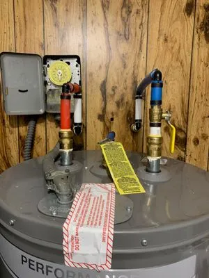 The Blu Plumbing Logo