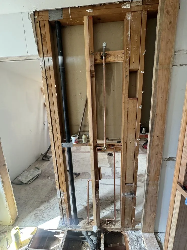 Emergency leak detection for homes in Hermosa beach, CA by The Canadian Plumber & Handyman