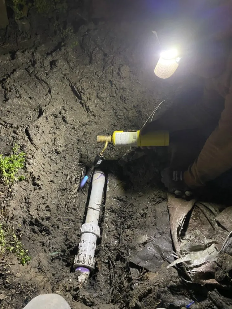 Slide of The Cardenas Plumber