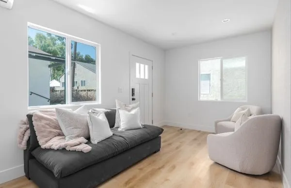 The Construction Pros Logo