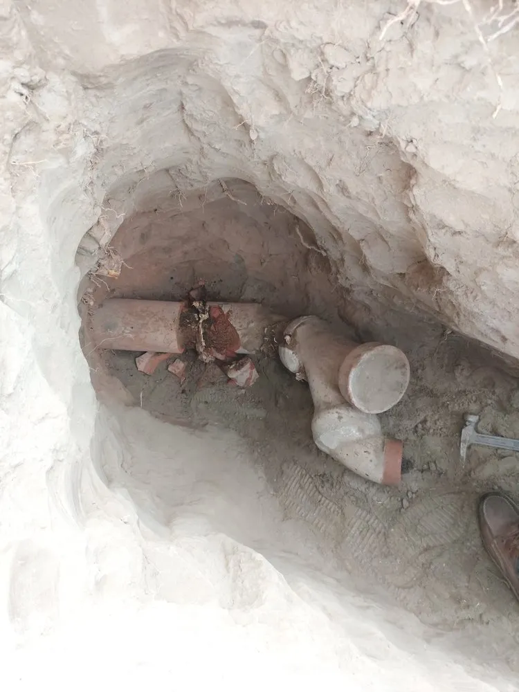 Slide of The Drain Doctor Pro