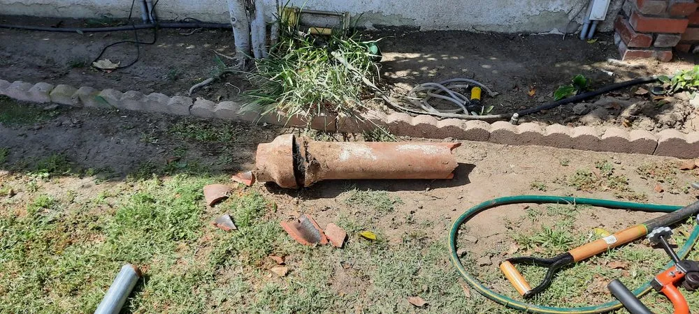 Slide of The Drain Doctor Pro