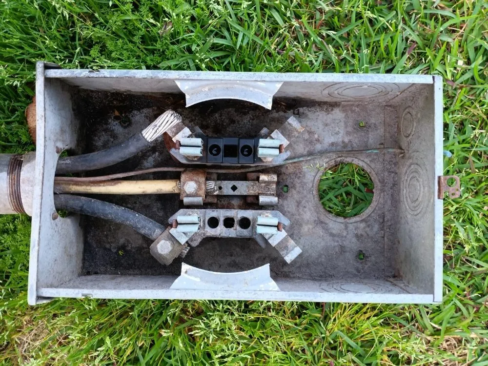 Slide of The Fix It Men