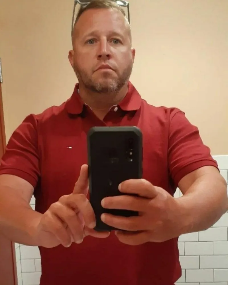 Slide of The Fix It Men