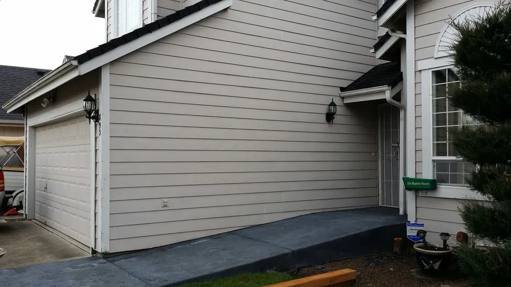 Slide of The Hand E Solution