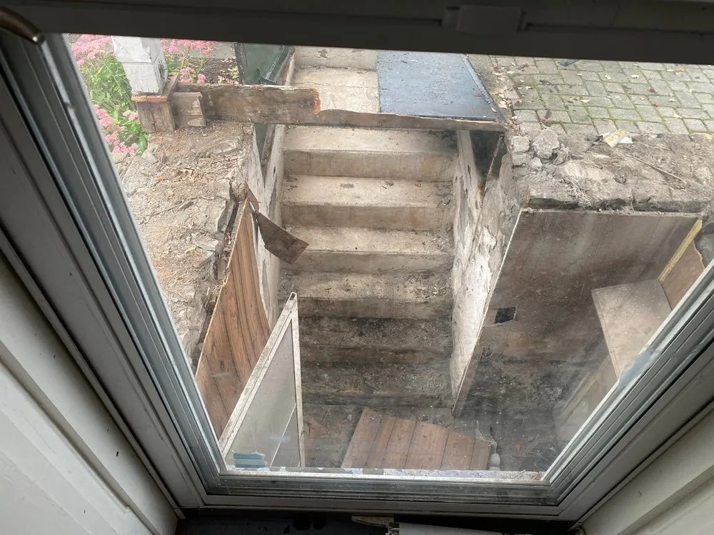 Slide of The Handy Chap