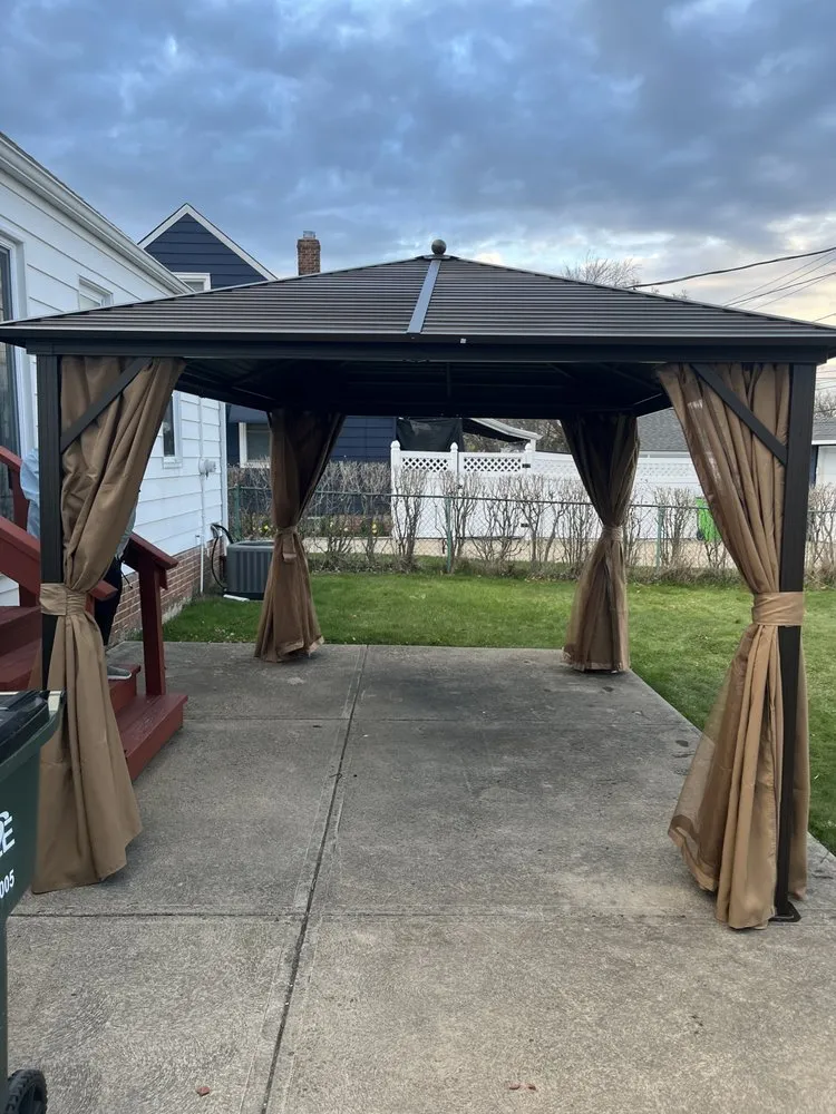 Slide of The Handy Dude