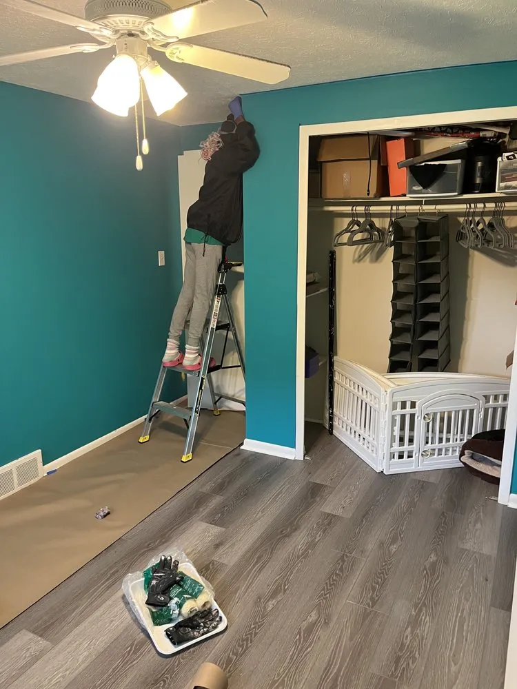 Slide of The Handy Dude