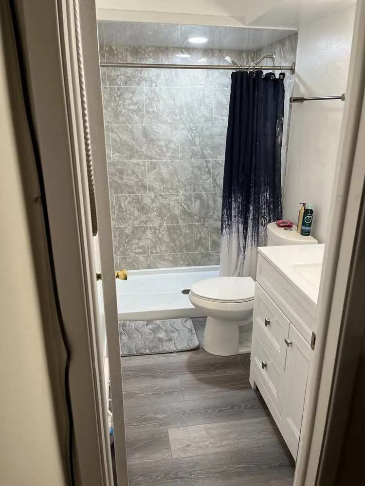 Slide of The Handy Dude