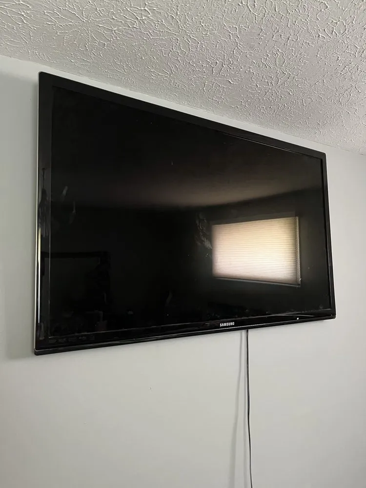 Slide of The Handy Dude