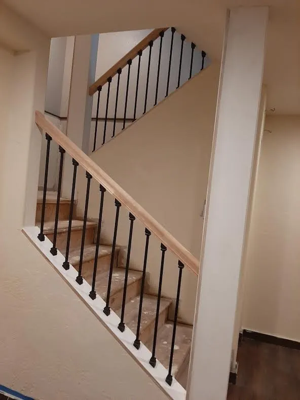 Slide of The Idaho Handyman