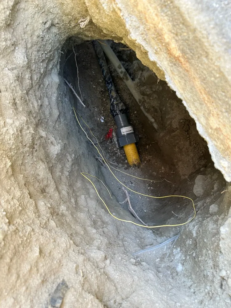 Slide of The Leak Experts