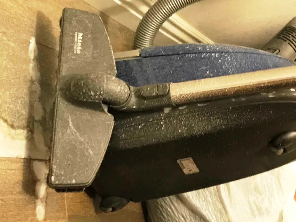 Slide of The Leak Locator