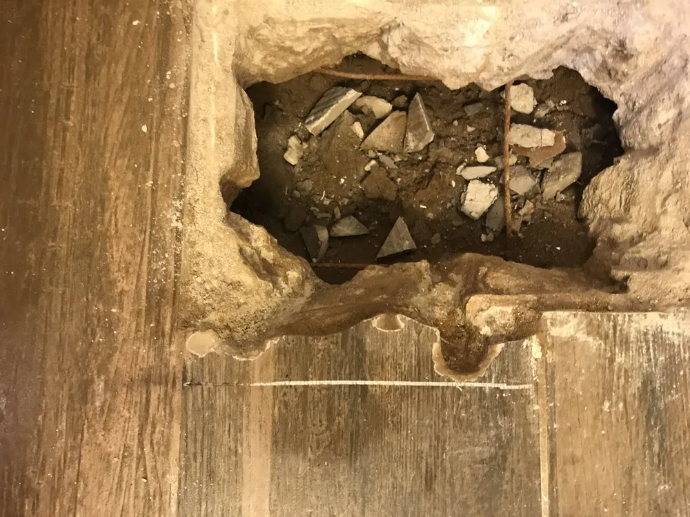 Slide of The Leak Locator