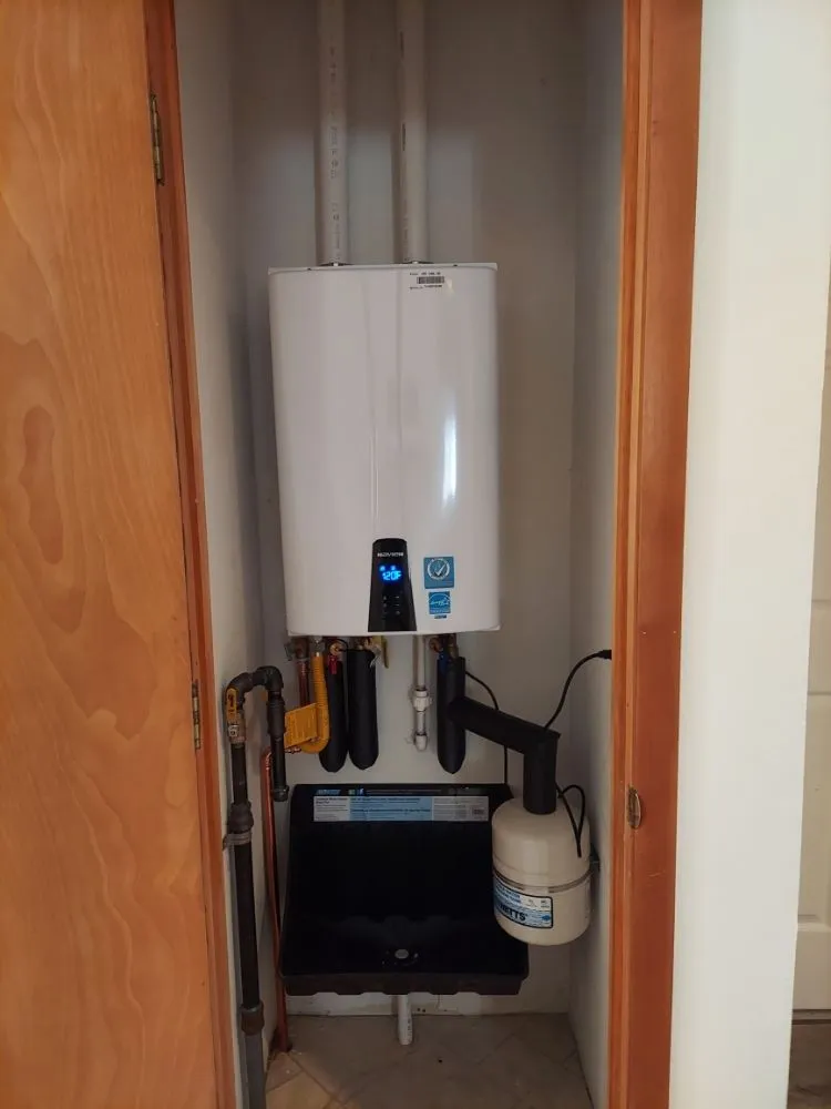 Slide of The Right Guys Plumbing