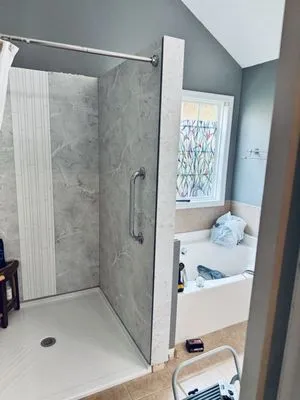 The shower Doctor Logo