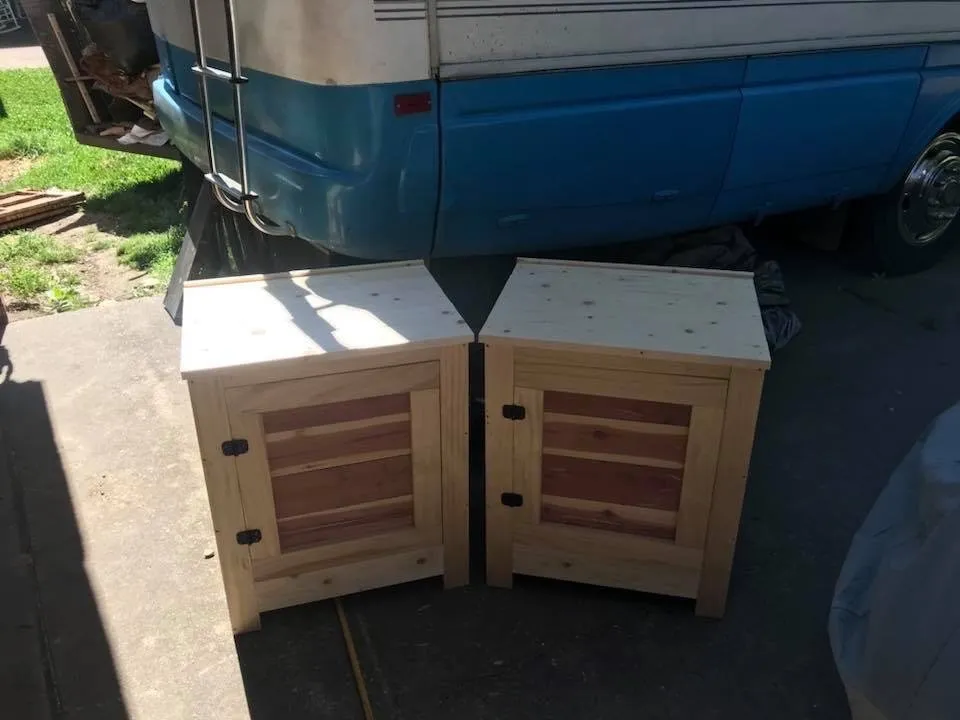 Slide of This N That Woodworks